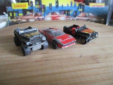 MAJORETTE LOT 3 VEHICULES POUR PIECES OU DIORAMA -JEEP 4X4 -JEEP -FERRARI