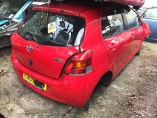 TOYOTA YARIS 1.4 D4D Diesel - 2009 2010 2011-Breaking/Pièces de rechange 1ND-TV rouge 3P0