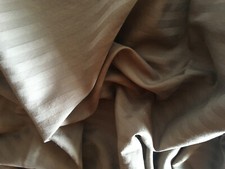 Grand Coupon de tissu 100 % Satin de coton taupe/taupe rayé 112 x 138 cm