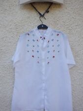 chemisier blanc brodé fleurs t 40/42