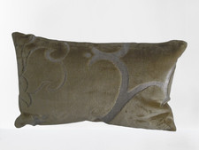 petit Coussin rectangulaire (16x26) en  velours beige (tissu d'editeur)