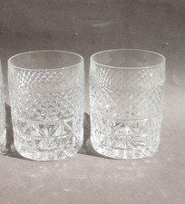 Lot de 2 anciens verres à whisky en cristal verre taillé