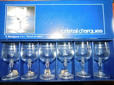 6 VERRES  digestif 7 cl en cristal d'arques modèle MATIGNON gravé relief + boite
