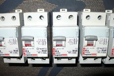 INTERRUPTEUR DIFFERENTIEL 40A 30mA TYPE AC, LEGRAND 40 AMPERES INTER. DIFF.