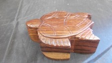 boite bois de palissandre  sculptée ancienne décor de tortue