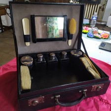 Ancien Nécessaire De Toilette de voyage bouchons en argent. 