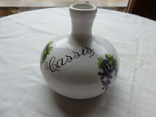 Arts décoratifs Bouteille en céramique blanche Inscription Cassis sur la panse