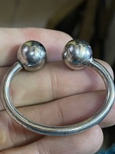 bracelet enfant jonc systeme ouverture boule vissée bronze argenté ancien 