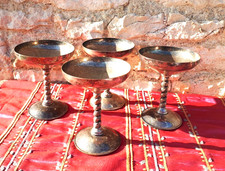 Coupes à champagne anciennes en métal laiton brass pied torsadé