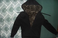 VESTE BLOUSON A CAPUCHE NOIRE "FASHION EXPRESS"DOUBLEE FAUSSE FOURRURE TAILLE M 