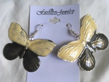 Ensemble 1 Paire Boucles d'Oreille Papillon (oreille percée) + 1 Bague Réglable.