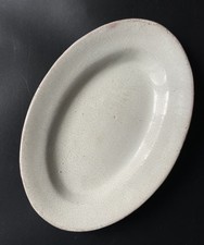 Plat ovale cul noir XVIII ème? gravé À TOURS en creux