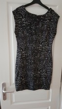 Robe ZARA BASIC  léopard noir et gris sans manche taille M jamais portée 