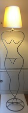 LAMPADAIRE SILHOUETTE FEMME EN MÉTAL - BON ÉTAT