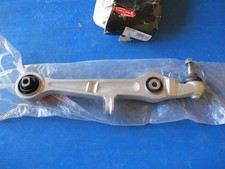 Triangle de suspension gauche ou droit Delphi pour Audi A4, Seat Exeo