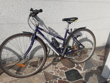  vélo V.T.T.  DECATHLON . MIXTE 21 vitesses noir