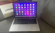 Macbook Pro 13.3" 2019, 2.4Ghz Quad i5, 16gb RAM, 256gb SSD, 4 USB TOUCh BAR