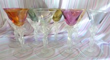 RARE ENSEMBLE DE 8 VERRES A PIED CORPS DE FEMMES CRISTALLERIE DE BAYEL