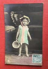 CPA. 1907. Petite Fille mécontente et son Pot de Chambre. Bonnet.