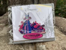 Pins Collector Maléfique Fantaisyland 30 Ans Disney EL 700 ex DLP MALEFICE 30E