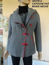 VESTE A CAPUCHE GRISE / ROUGE FAIT MAINS   T M 36/38 NEUVE