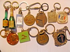 lot de 11 porte-cles divers