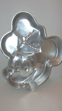 Vintage Walt Disney Production Wilton Cake Pan  Mickey Mouse  515-302