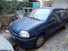 Pièces Clio II 2 automatique Essence 1,6L 16V 5 portes phares rétros ailes feux 