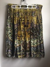 ETRO Women's Skirt  3/4 Length Silk Blend Green  Velvet Skirt Size Euro 42 US 6