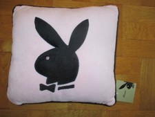Coussin lapin Playboy Rose et noir Bunny décoration