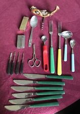 LOT DE COUVERTS DE TABLE ET DIVERS ANCIENS