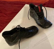 Authentiques Bottines de la  marque Italienne PRADA , P. 36/37