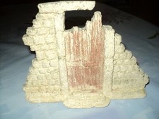 décoration d'aquarium mur avec porte