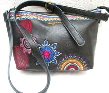 DESIGUAL  Sac à main bandoulière similicuir   Authentique  vintage 