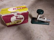 Agrafeuse JAKY NEUF 60 vintage verte en boite