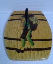 PLATEAU À FROMAGE  APÉRITIF CÉRAMIQUE tonneau vendanges vigneron vigne cave  TBÉ