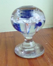 paperweight presse papier, SULFURE SUR PIED DOUCHE PORTE PERRUQUE ??