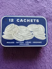 Boite vintage en  Fer Médicament Kalmine 12 cachets années 50