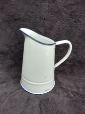 ANCIEN PICHET POT A EAU BROC EN TÔLE ÉMAILLÉE BLANC LISERE BLEU 