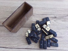 JEU DE DOMINOS ANCIENS (OS/EBENE) dans leurs boite en bois COMPLET !!