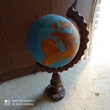 ANCIEN GLOBE TERRESTRE SUR PIED BOIS 