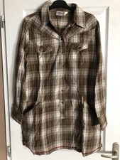 Chemise longue à carreaux marron . Taille 44