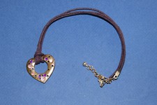 COLLIER FANTAISIE CORDON MOTIF CŒUR EN MÉTAL / BON ÉTAT