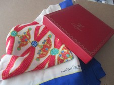 Cartier carré de soie modele Must de Cartier 90x90 dans son coffret