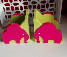 Serre livres déco chambre enfant bois 2 kilo 800 éléphants rose fuchsia vert