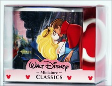 TASSE Disney "La BELLE au BOIS DORMANT" format 10 X 8 X 8 cm.