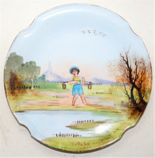 ENFANT PORTEUR D'EAU ASSIETTE ANCIENNE EN PORCELAINE §1