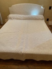 Lit double 160 x 200 tissus matelassé sans matelas