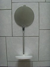 47- Miroir à poser rond double face (dont une grossissante), pied télescopique