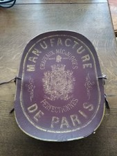 Ancien chapeau haut de forme avec boite